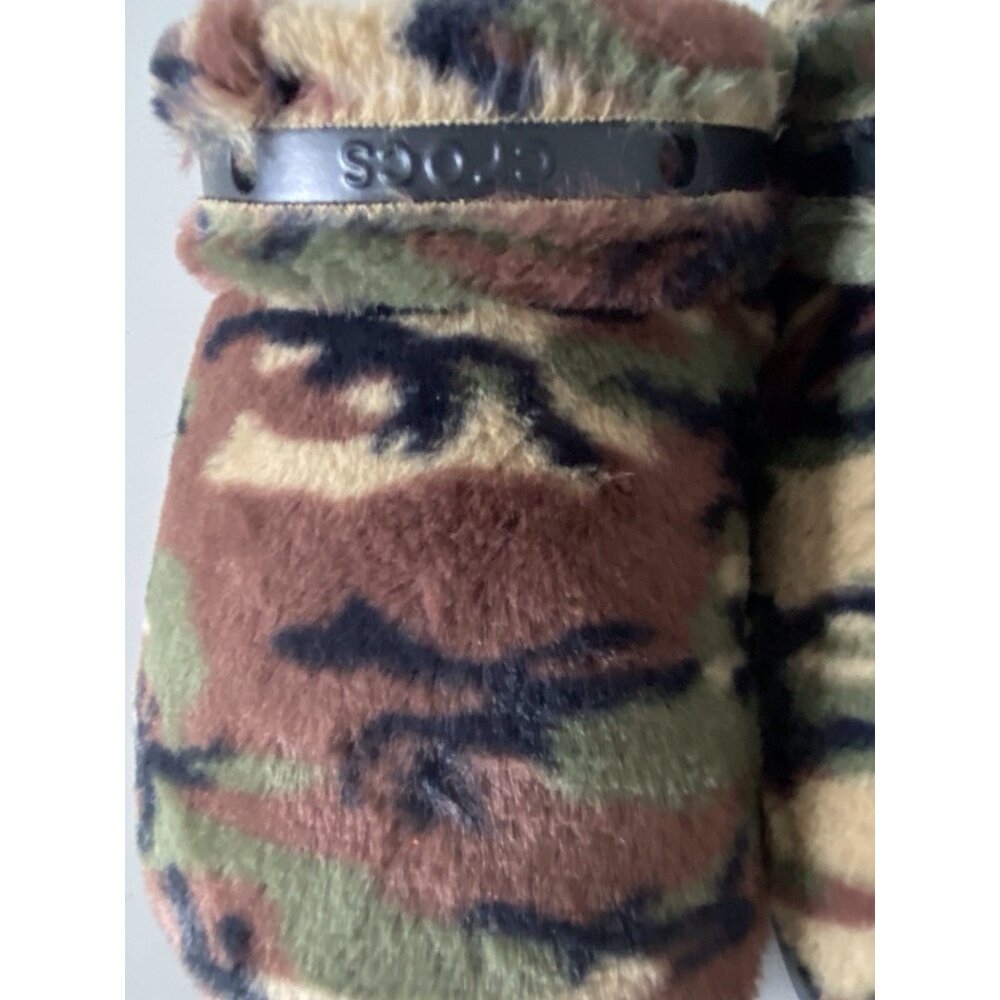 Crocs Classic Unfurgettable Camo Clogs Army Green Men's Sz 9 Women's 11 NEW - Picture 3 of 15